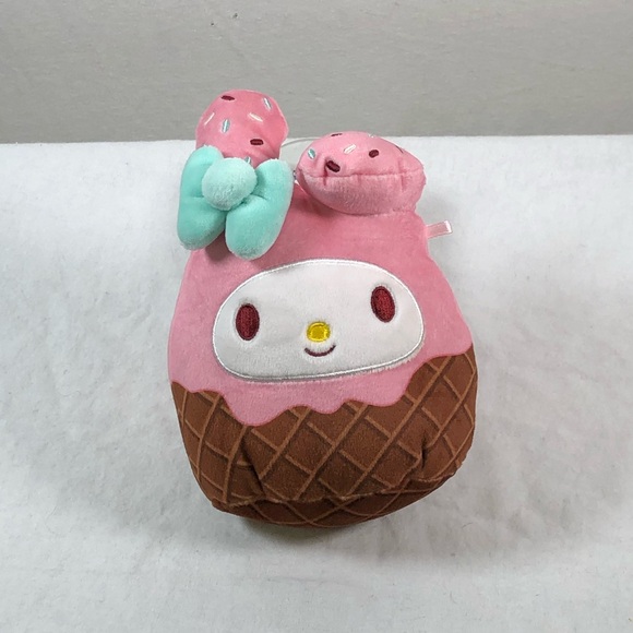 2022 HELLO KITTY MY MELODY ICE CREAM SUNDAE PLUSH 7" - Picture 1 of 2